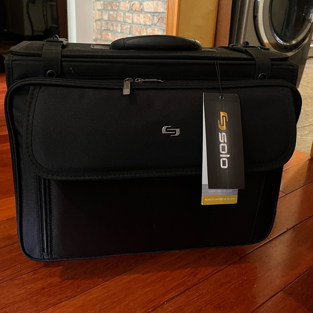 SOLO MORGAN ROLLING LAPTOP CATALOG CASE